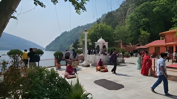 cupidatat nonproident, sunt in culpa qui officia deserunt